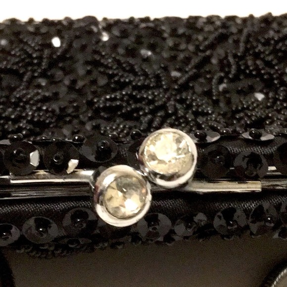 Clutch hand beaded & sequins 9”x5” in EUC elegant - Picture 6 of 7